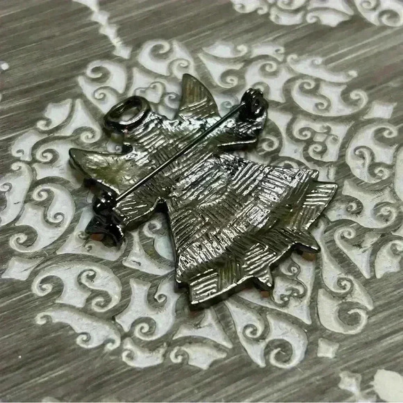 Silver Tone Pewter Guardian Angel Brooch Pin - Picture 2 of 2